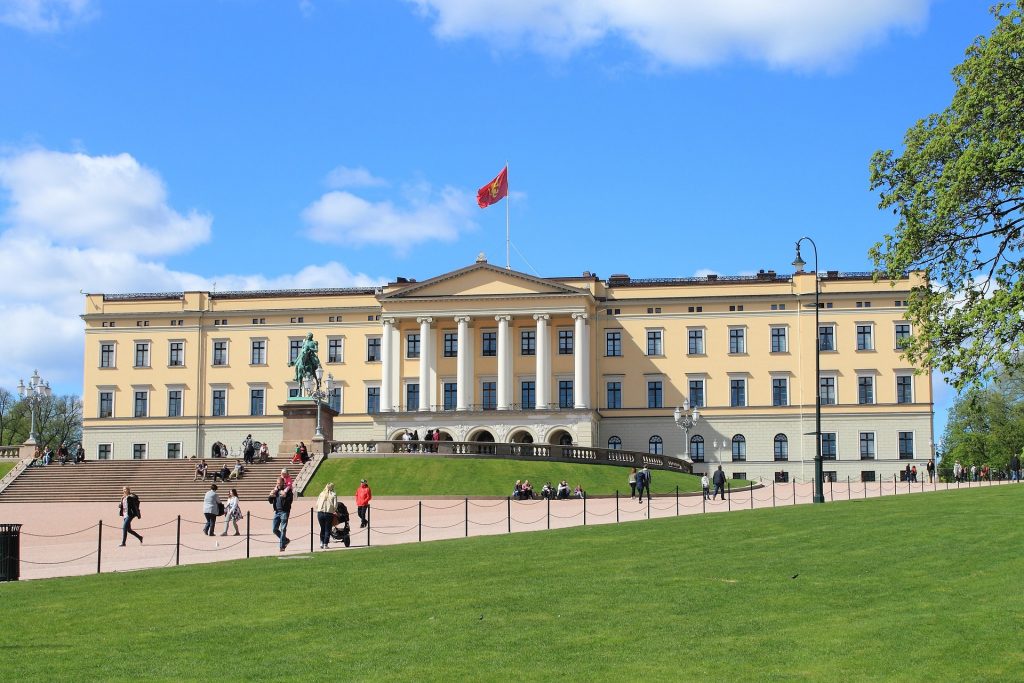 Where to Watch Spain vs France and England vs Argentina in Oslo During Your Stay